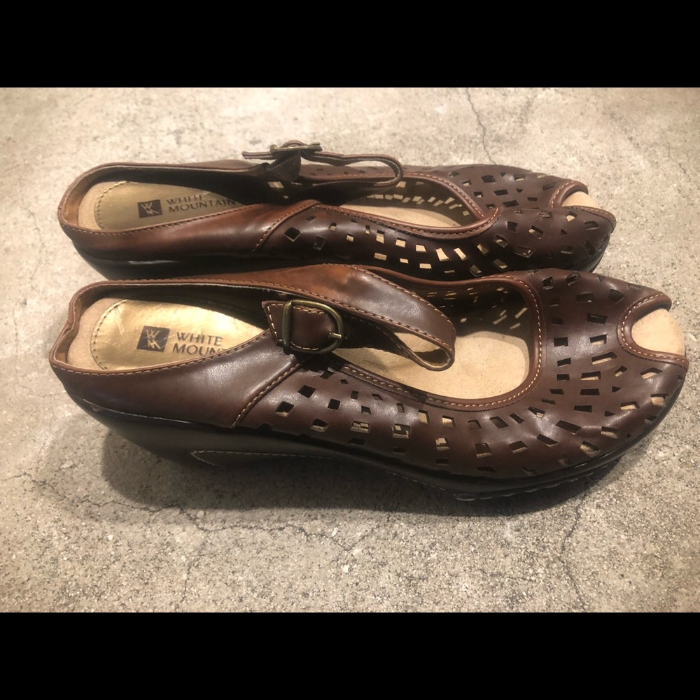 Women White Mountain Shoes size 10W
